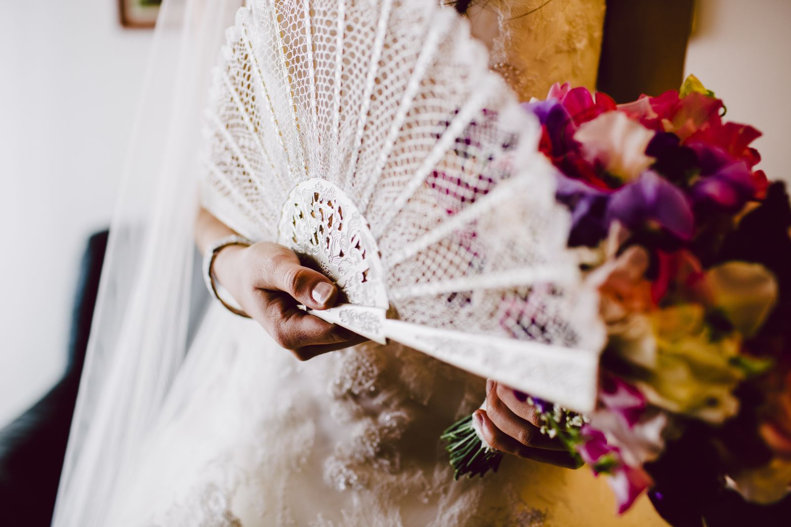 Abanico personalizado con la tela de tu vestido de novia