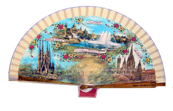 64062 – Wooden fan Barcelona including individual box with the same decoration