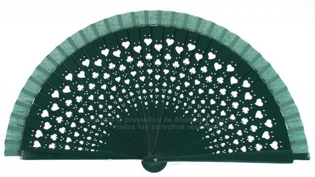 665 – wooden openworked fan with clovers