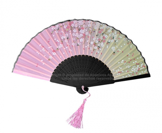 07 – Black bamboo fan, floral fabric