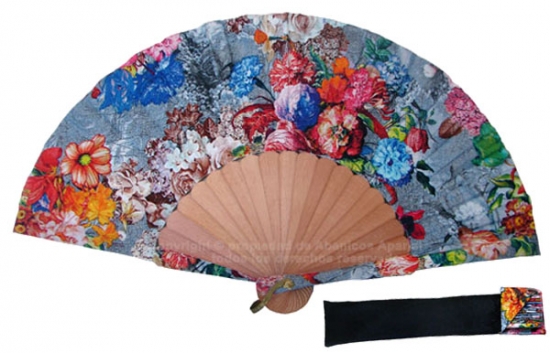 8002 – Handcrafted Wooden Fan