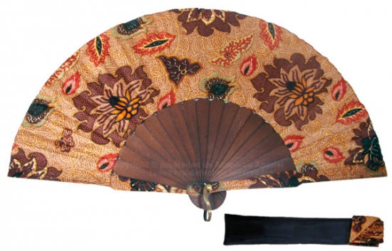 8009 – Handcrafted Wooden Fan